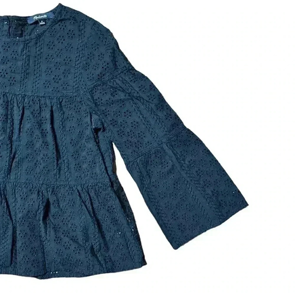 Madewell Eyelet Tiered Button-Back Top bell sleeve Medium - Picture 5 of 8